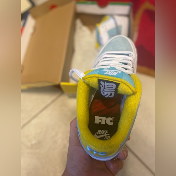 Nike SB Dunk Low “FTC Lagoon Pulse”
SZ 8M, comes with Original Box & extra laces - Picture 10 of 16